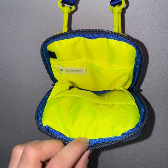 Lululemon Crossbody Neon Bag - Picture 4 of 5